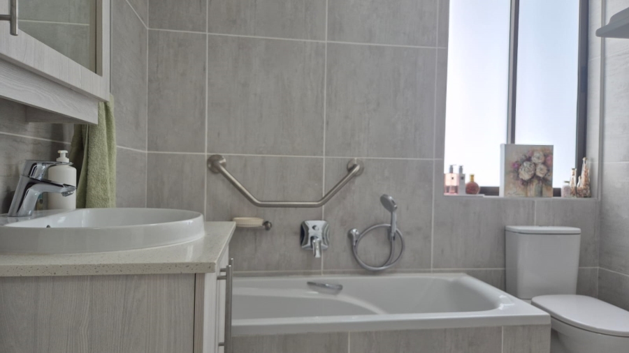 2 Bedroom Property for Sale in Stilbaai Wes Western Cape